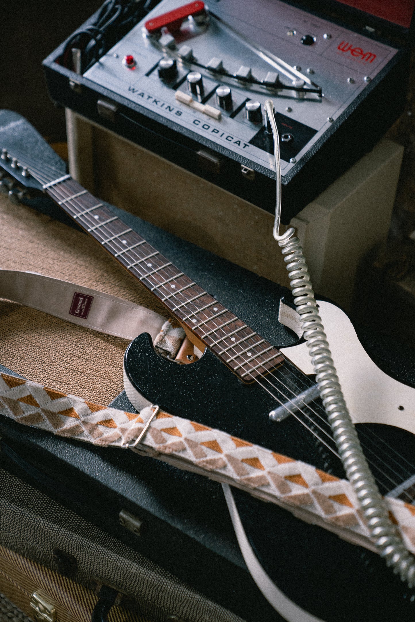 Oscillate Nubuck Leather Guitar Strap