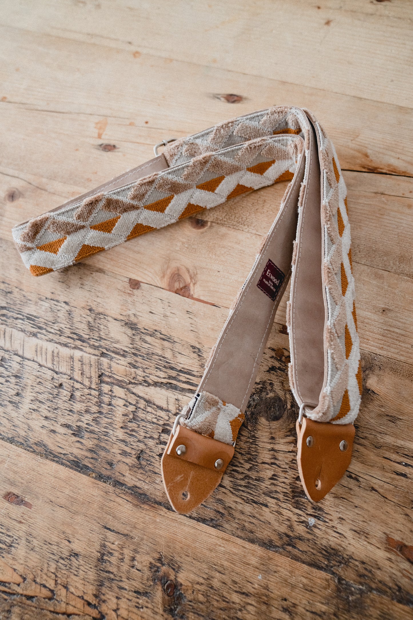 Oscillate Nubuck Leather Guitar Strap